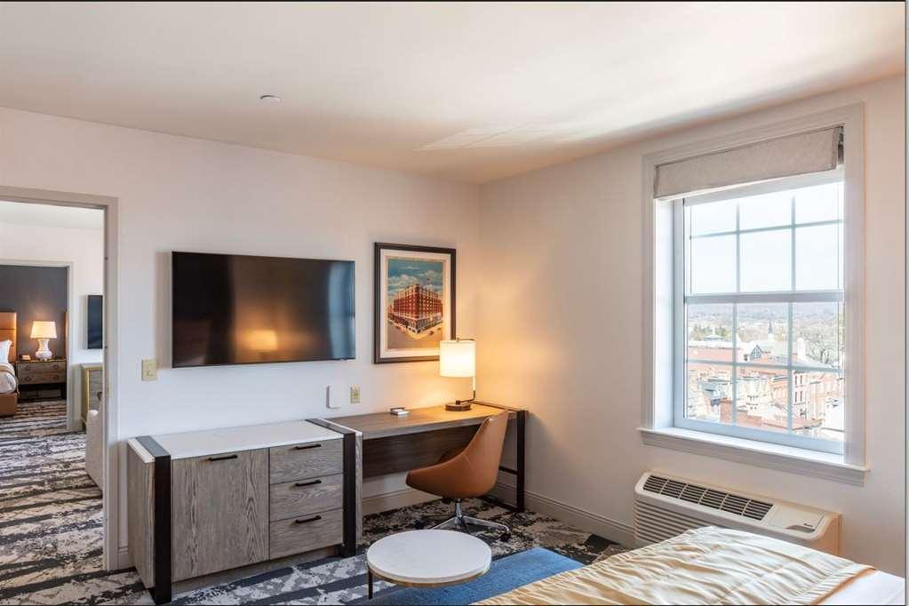 The Yorktowne Hotel, Tapestry Collection By Hilton Bilik gambar